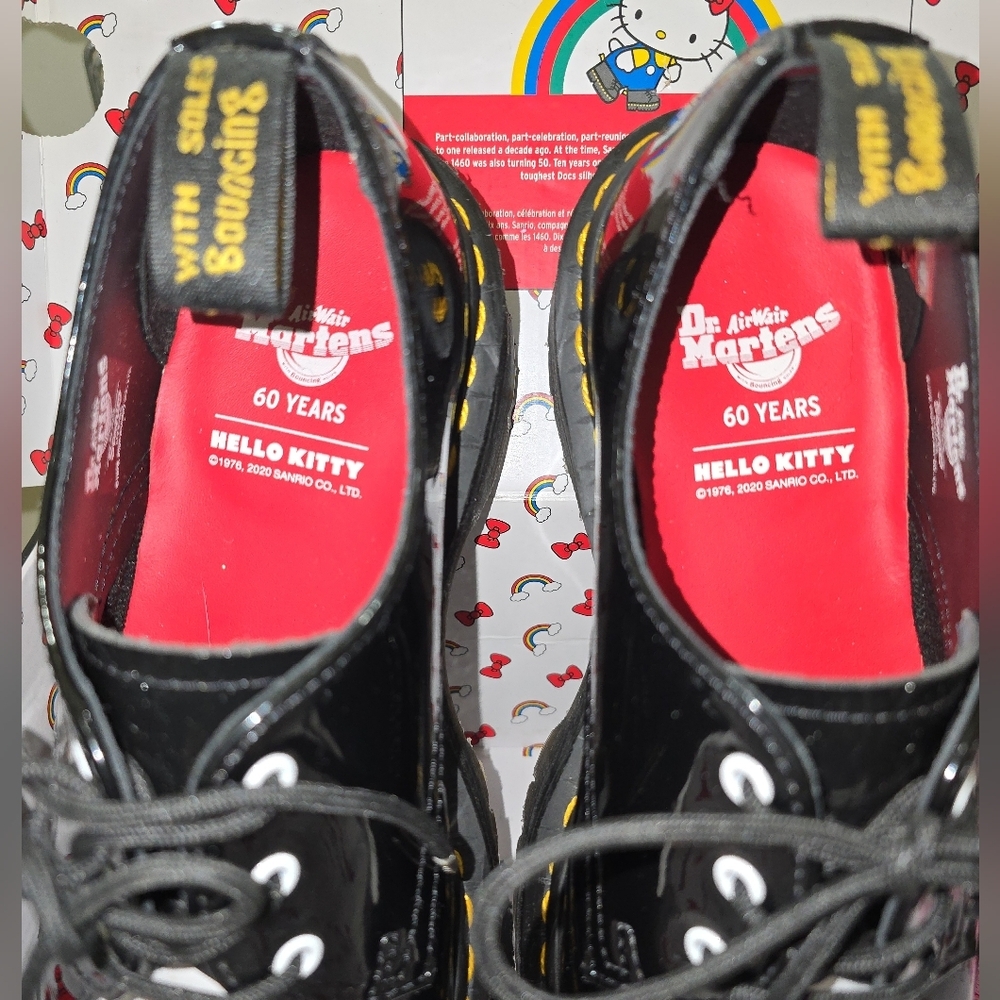 Dr. Martens Hello Kitty 60 Years 1461 Quad HK Patent Lamper Hydro Leather 7 - Picture 10 of 16